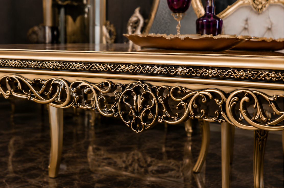 Classic Royal dining set with luxury dining table and chairs