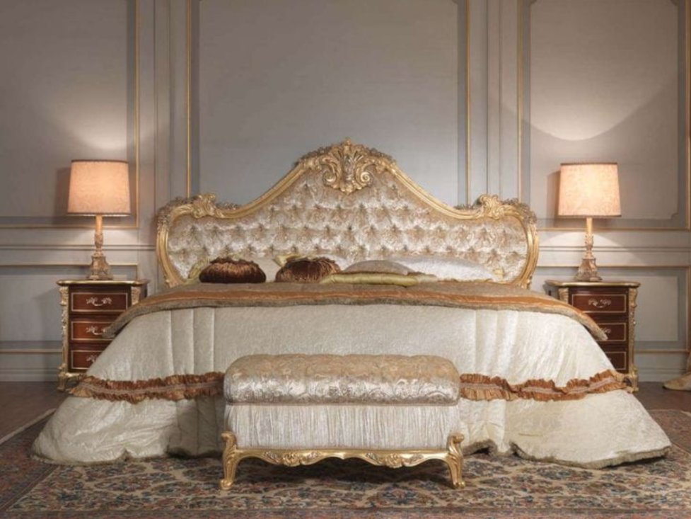 Classic bed set