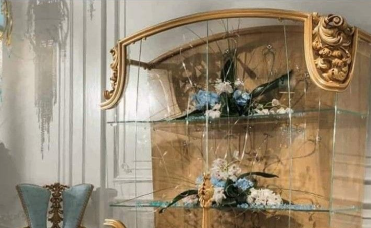 Elegant Heritage Showcase stylish furniture design