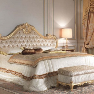 Classic bed set
